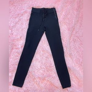 Zip up leggings black with laces in the front